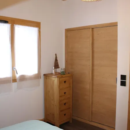 De Standing Bostan Apartment
